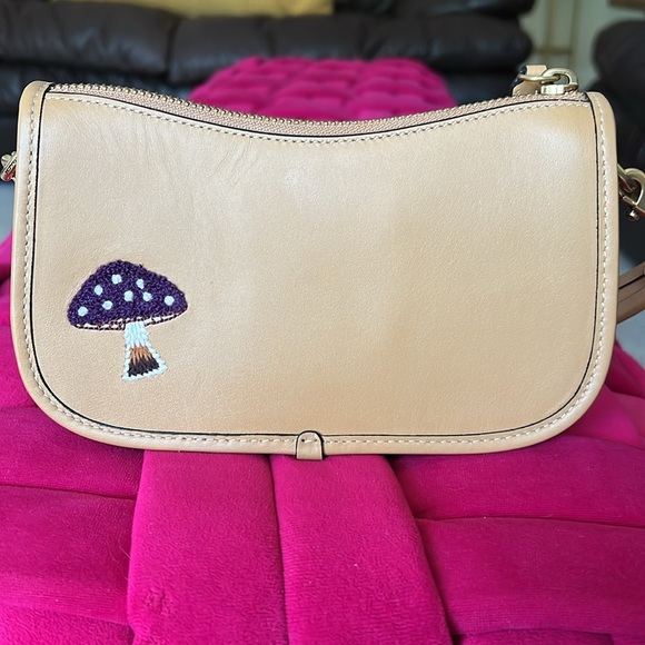 Coach Swinger Bag-NWOT - Picture 6 of 16